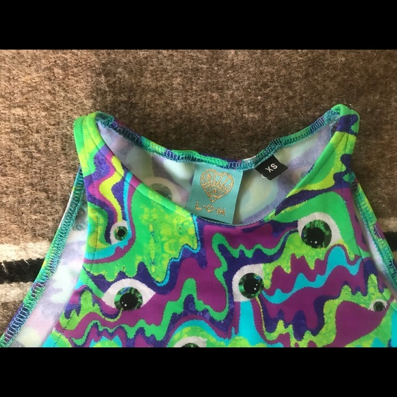 L.O.M. Crop Top - Picture 3 of 3